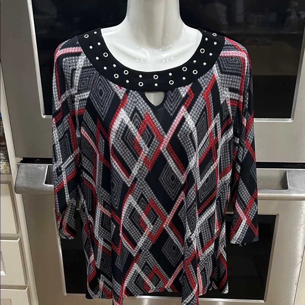 Suzie In The City Black, Red, White Geometric Blouse